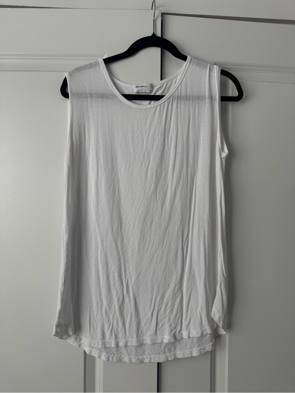 Allen Allen USA Women's White Sleeveless Scoop Neck Tank sz Medium